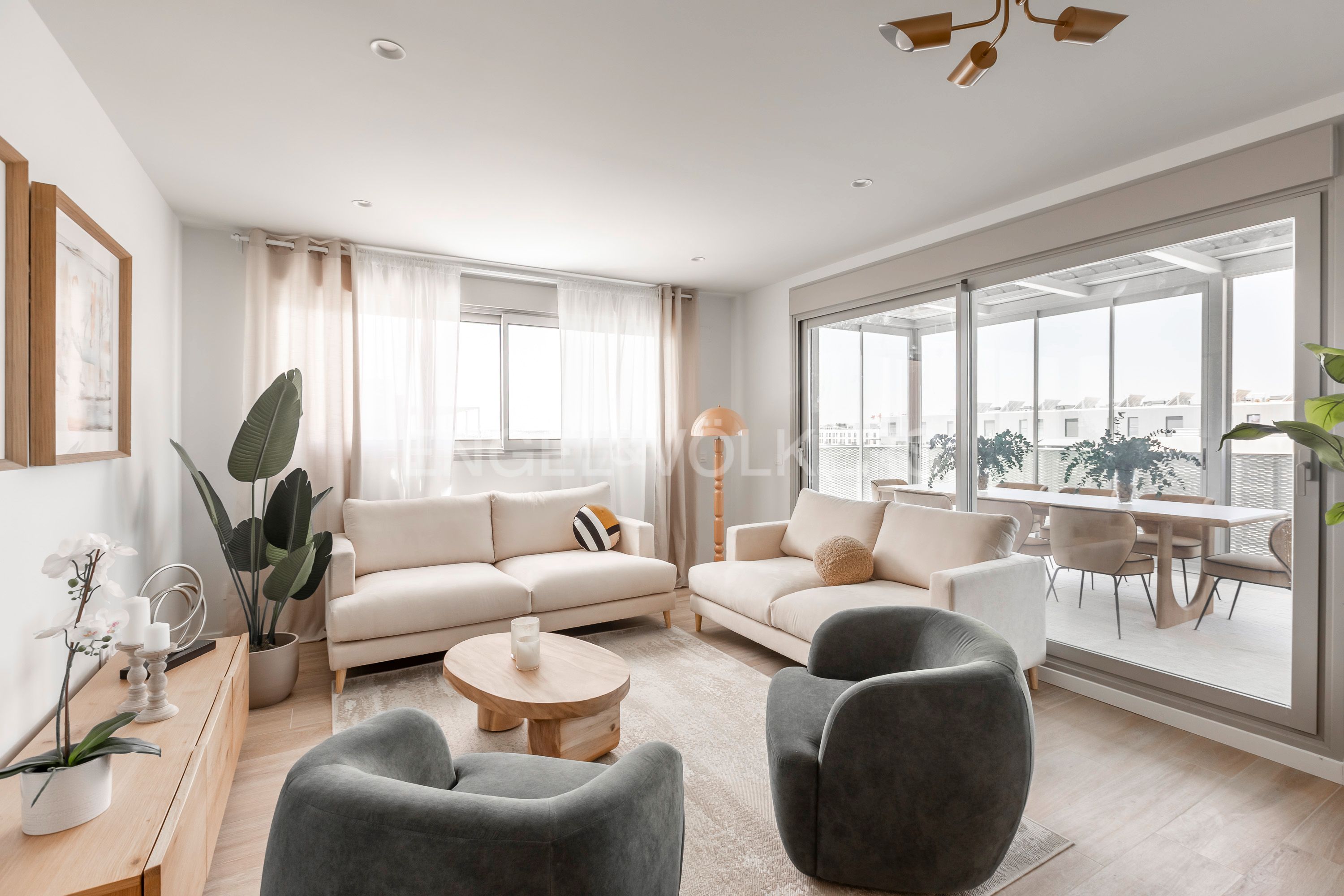 Sala d'estar de Àtic en venda en  Madrid Capital amb Aire condicionat, Calefacció i Terrassa