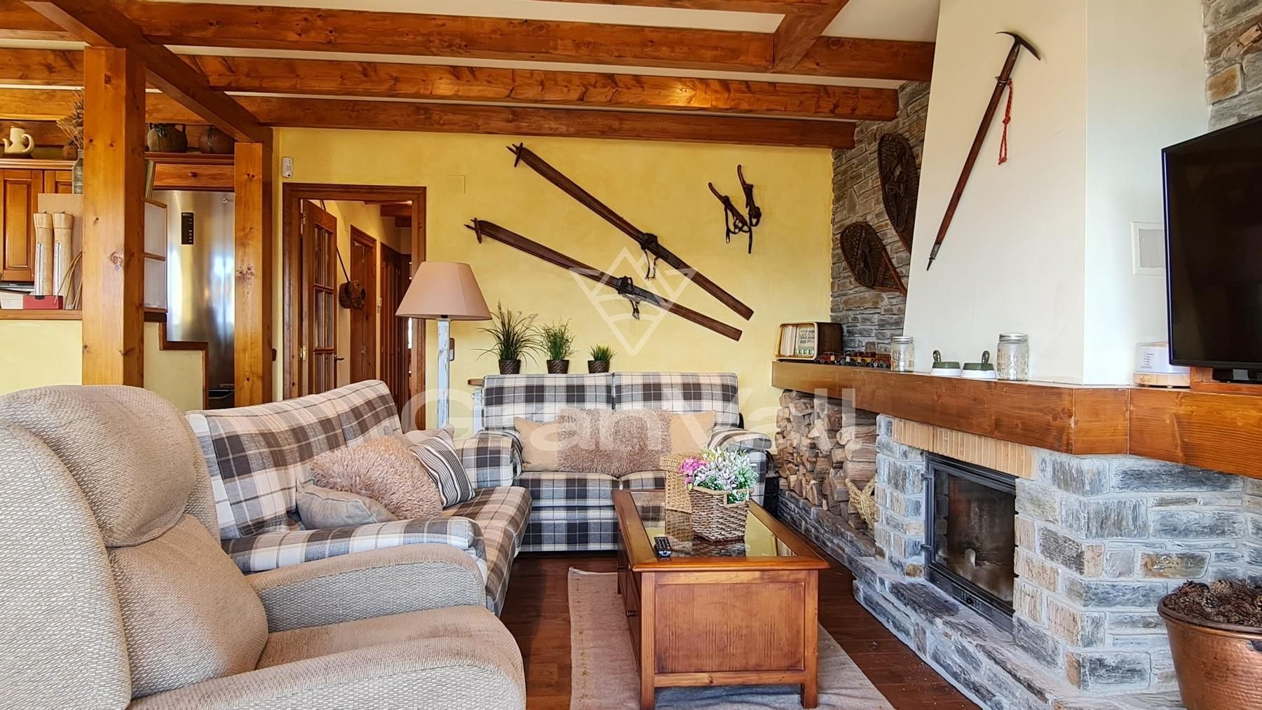 Sala d'estar de Apartament en venda en Guils de Cerdanya amb Calefacció, Terrassa i Traster