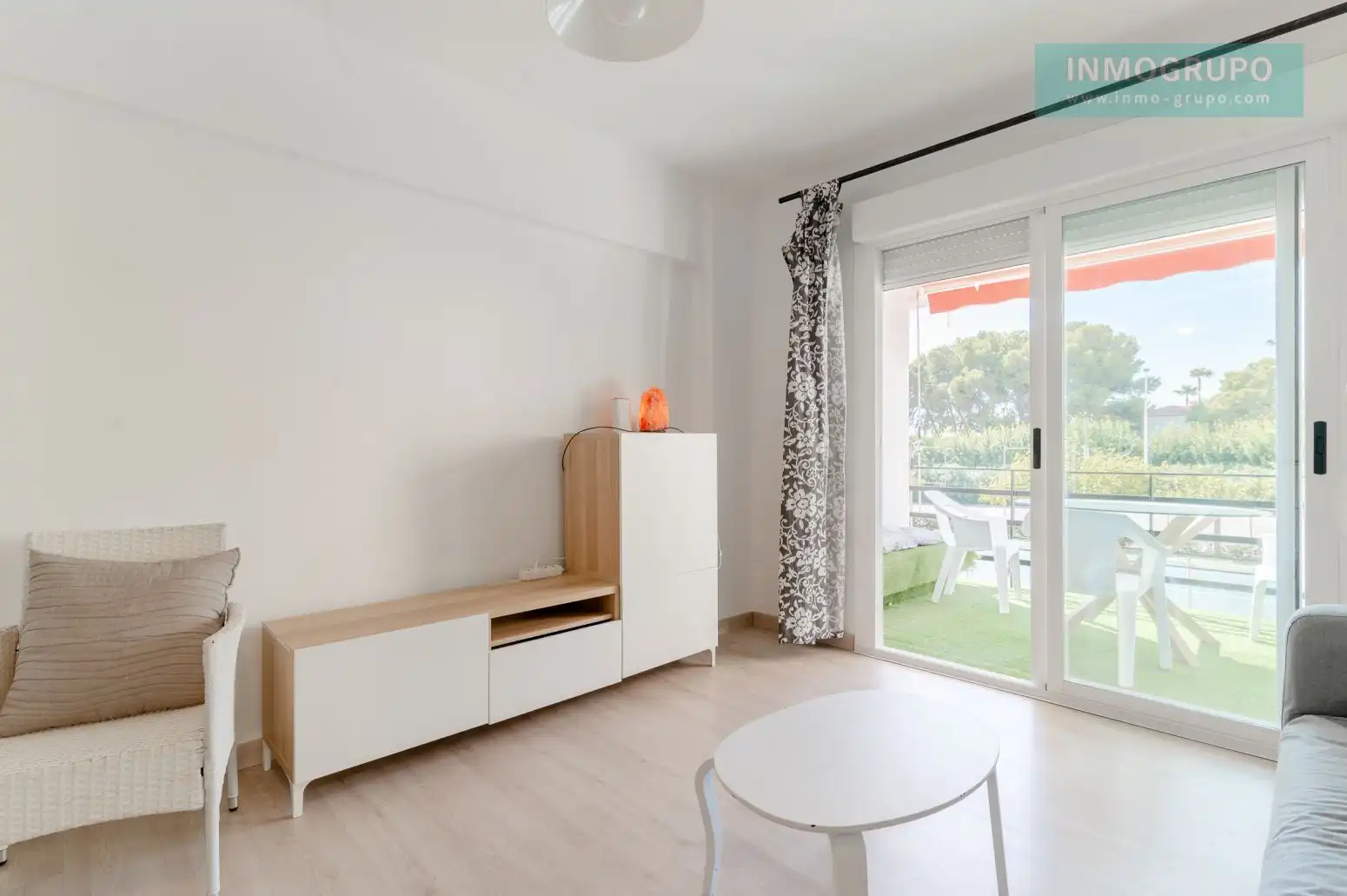 Sala d'estar de Pis en venda en Benicasim / Benicàssim amb Terrassa i Piscina comunitària