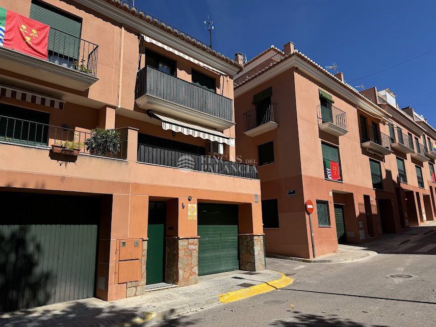 Vista exterior de Casa o xalet en venda en Soneja amb Aire condicionat, Calefacció i Terrassa