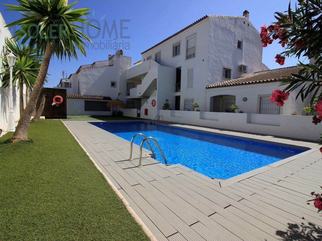 Piscina de Dúplex en venda en Marbella