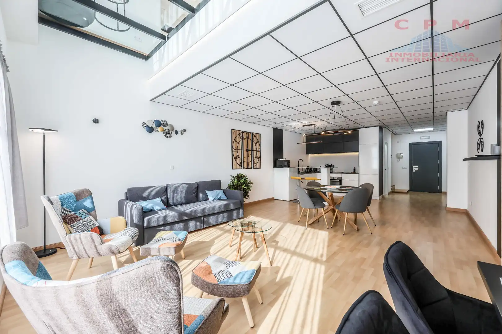 Living room of Duplexes for rent in Alcobendas  with Air Conditioner, Heating and Parquet flooring