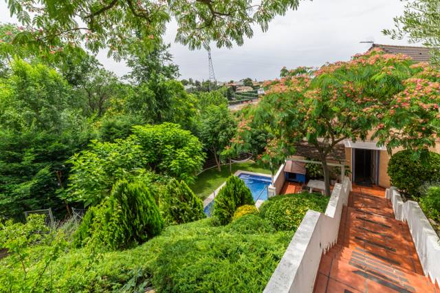 Casa-chalet en Venta en Las Vegas  - Santa María