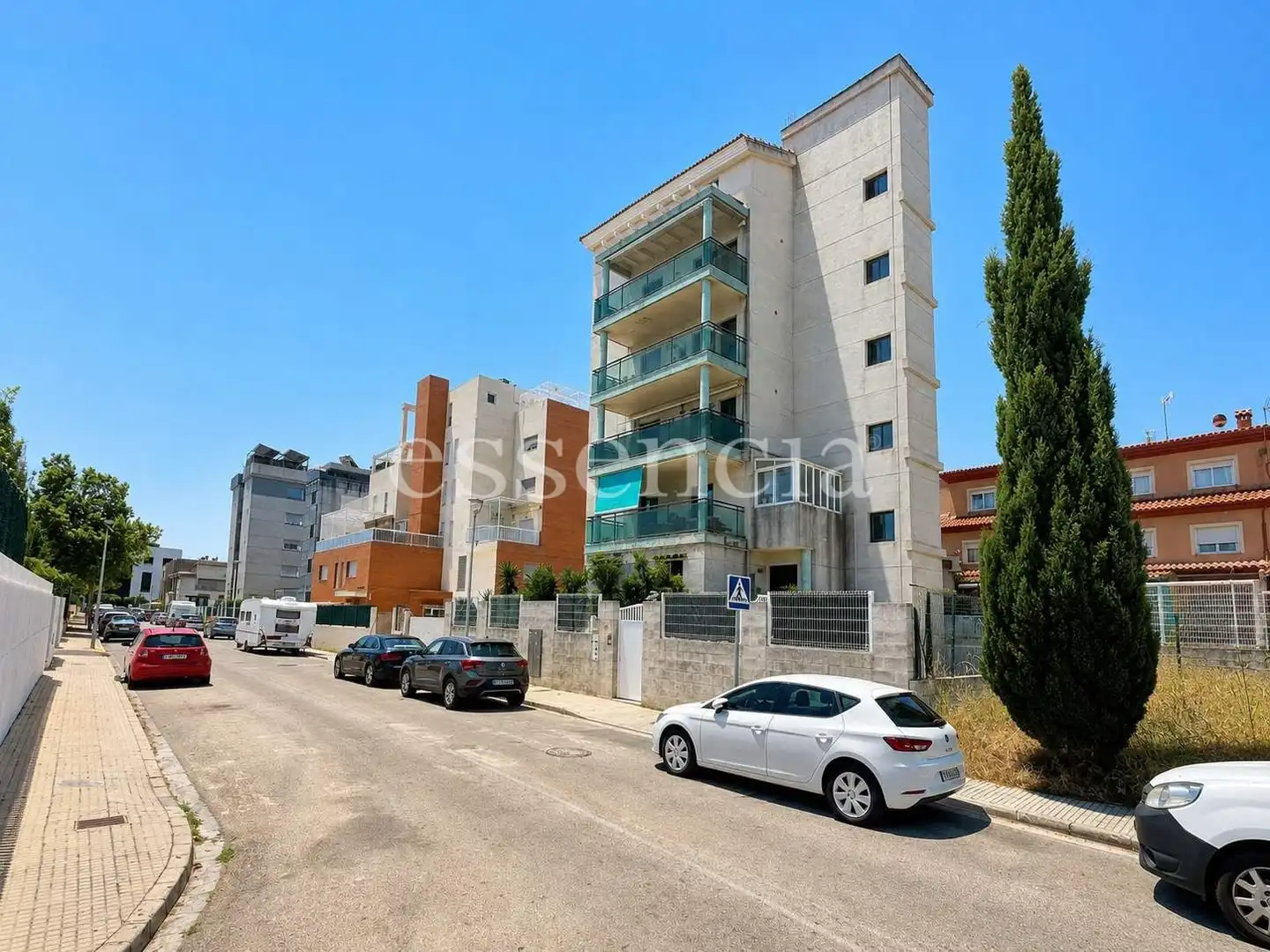 Vista exterior de Ático en venta en Gandia con Aire acondicionado, Jardín privado y Terraza