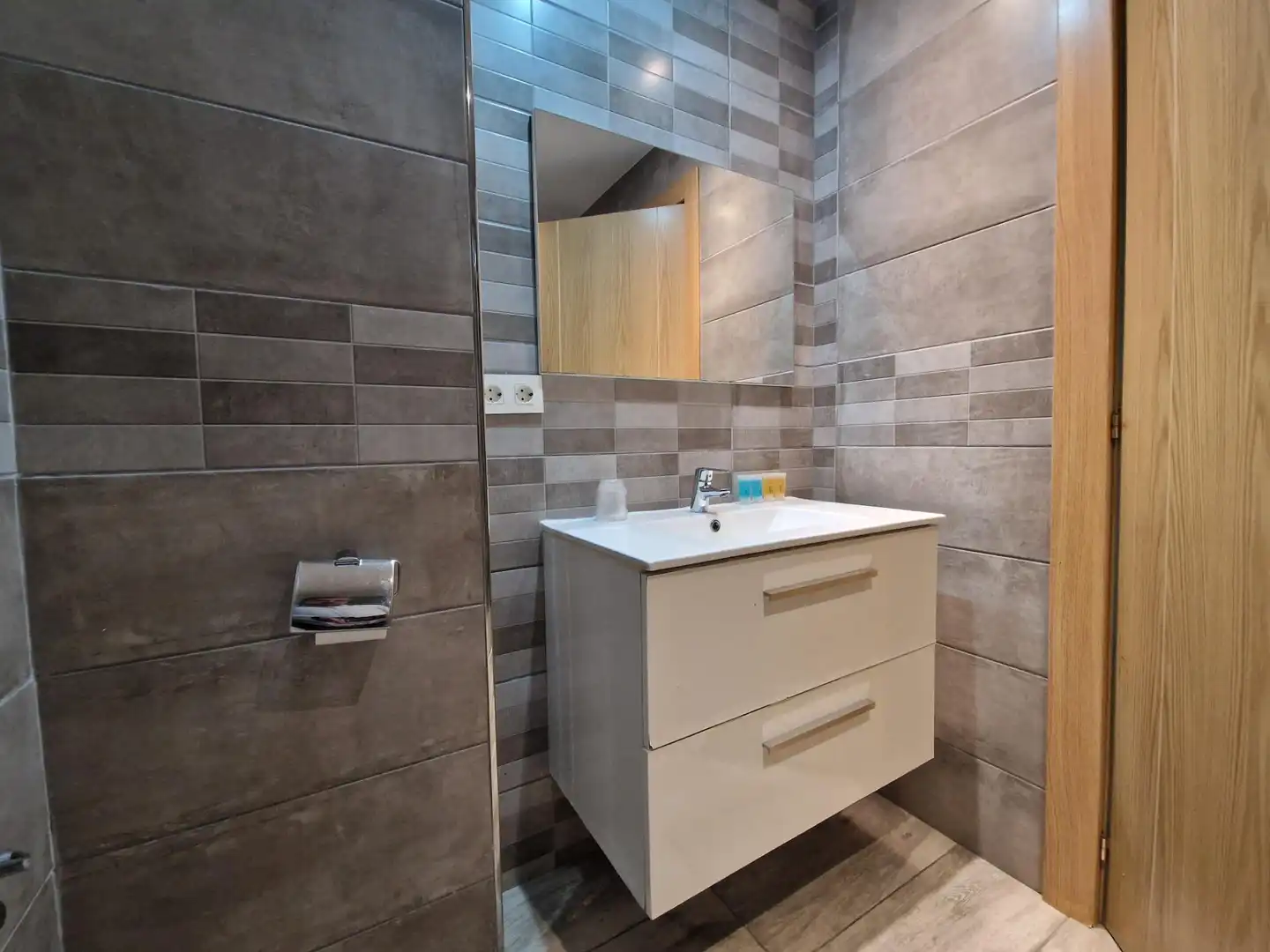 Badezimmer von Gebäude zur Miete in Outes