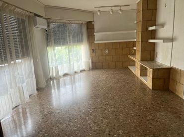 Appartamento con balcone in vendita a Passeig de les Germanies