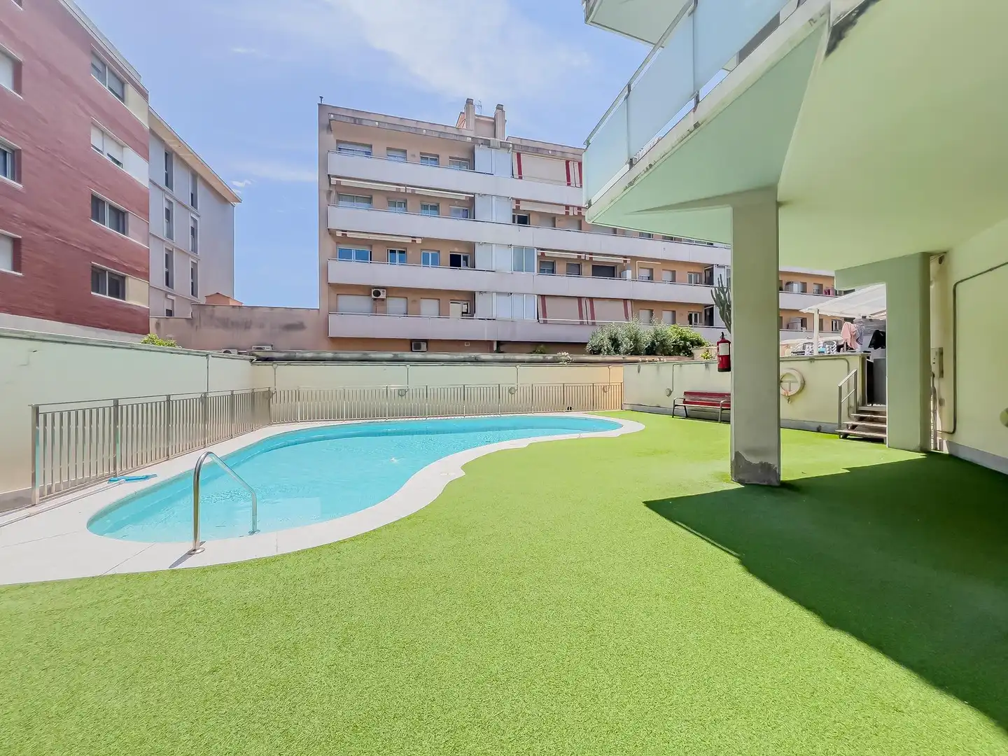 Schwimmbecken von Erdgeschoss zum Verkauf in Viladecans mit Heizung, Terrasse und Gemeinschaftspool