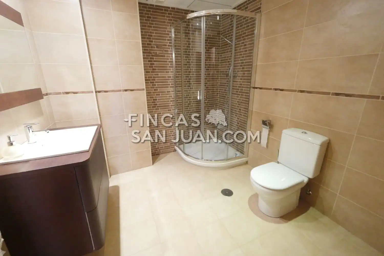 Bany de Casa o xalet en venda en Orihuela amb Jardí privat, Terrassa i Traster