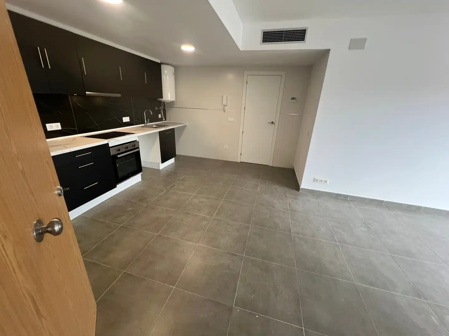 Küche von Wohnung zum Verkauf in La Fuliola mit Klimaanlage, Heizung und Abstellraum