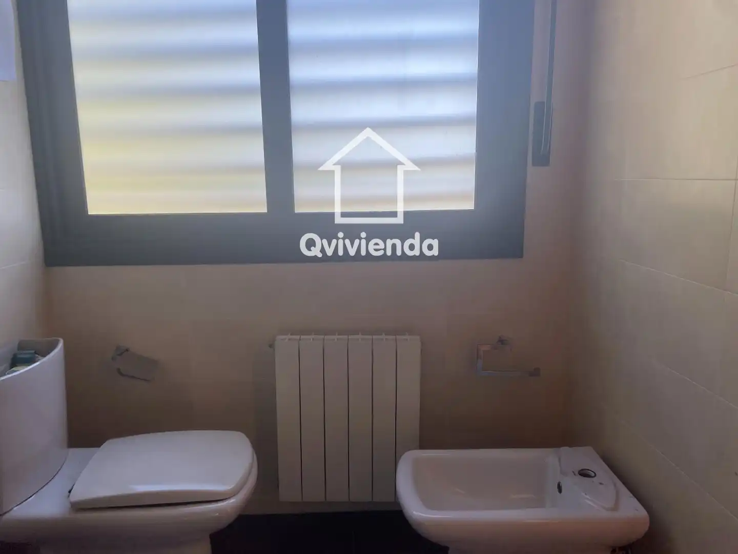 Baño de Casa adosada en venta en Montmeló con Calefacción