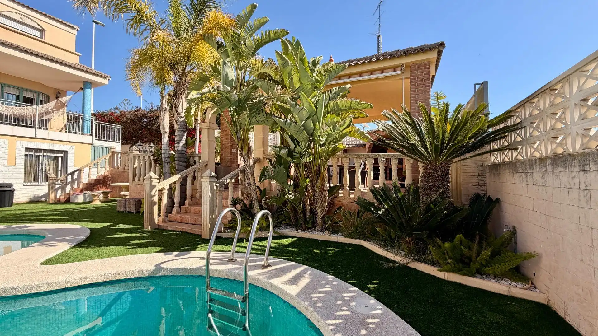 Exterior view of Houses for sale in Elche / Elx  with Air Conditioner, Heating and Terrace