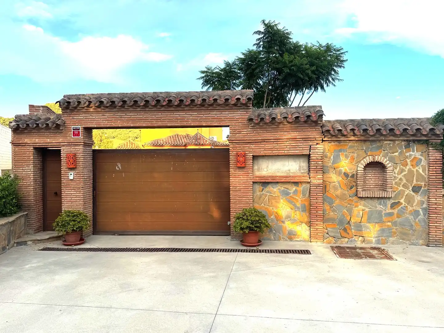 Exterior view of Houses for rent in Casares  with Air Conditioner, Private garden and Terrace