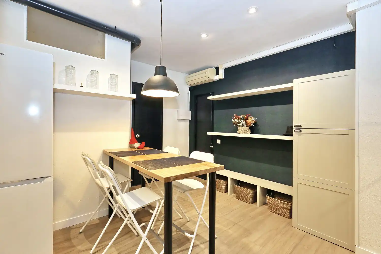 Esszimmer von Wohnung zum Verkauf in Barcelona mit Klimaanlage, Heizung und Möbliert