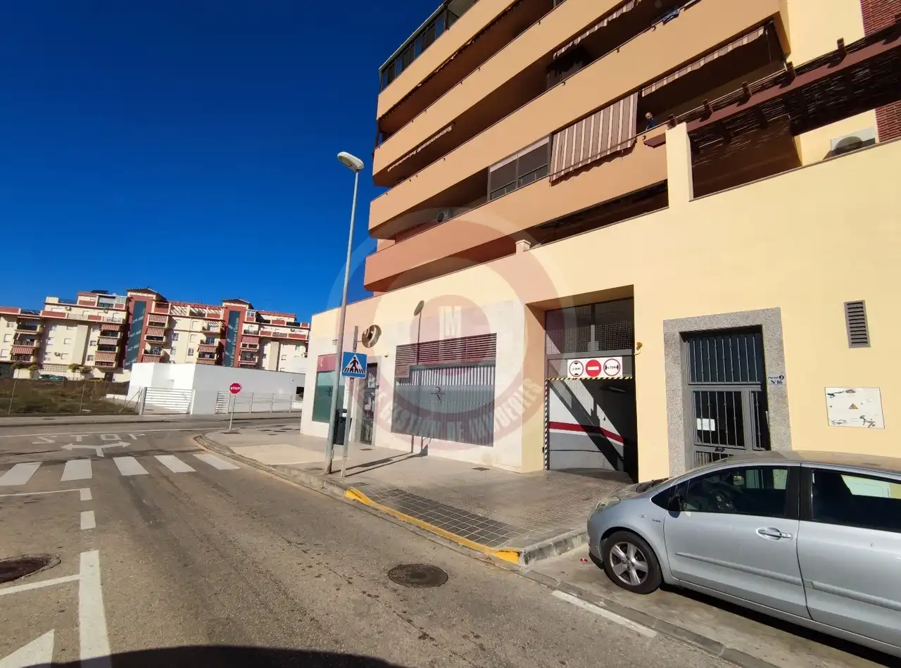 Aparcament de Garatge en venda en Vélez-Málaga amb Alarma