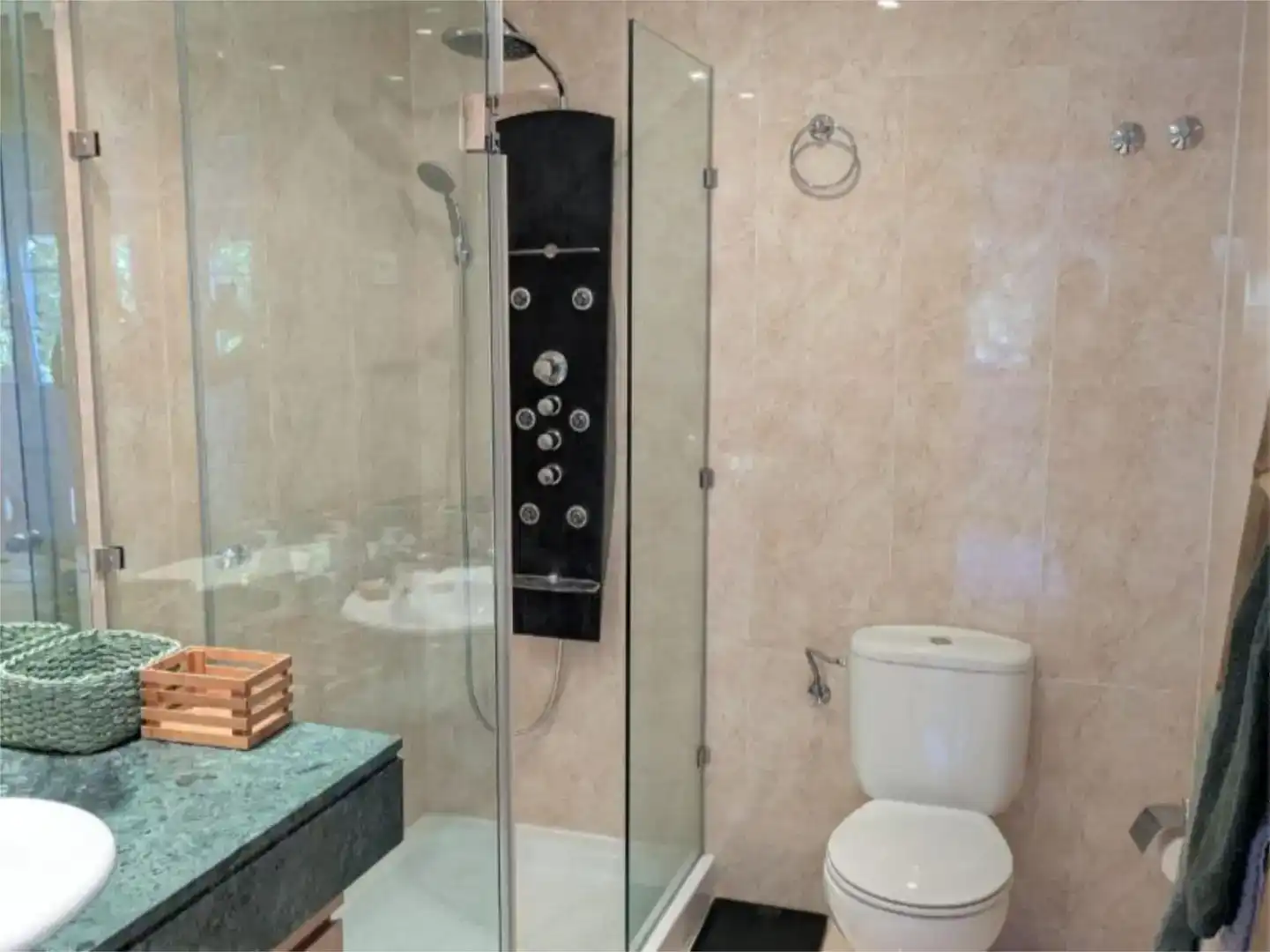 Baño de Casa o chalet de alquiler en Galapagar con Aire acondicionado, Jardín privado y Parquet