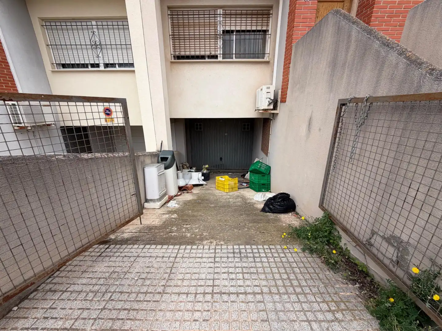 Parking de Casa adosada en venta en Cartagena con Aire acondicionado, Calefacción y Terraza