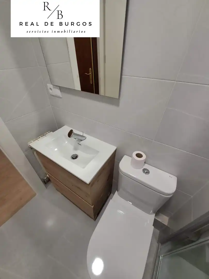 Bathroom of Flat for rent in Valladolid  with Heating and Furnished