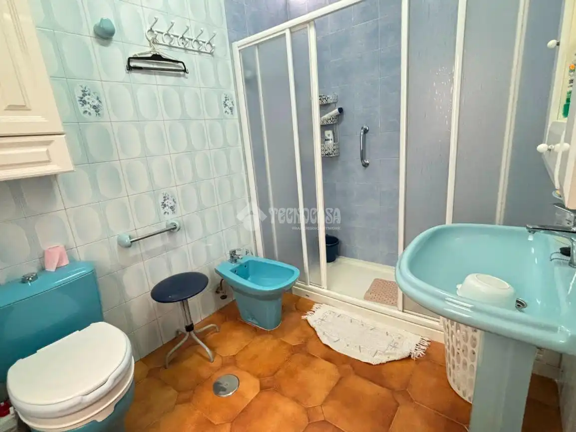 Flat with terrace for sale in C. Tarifa, imagen 9
