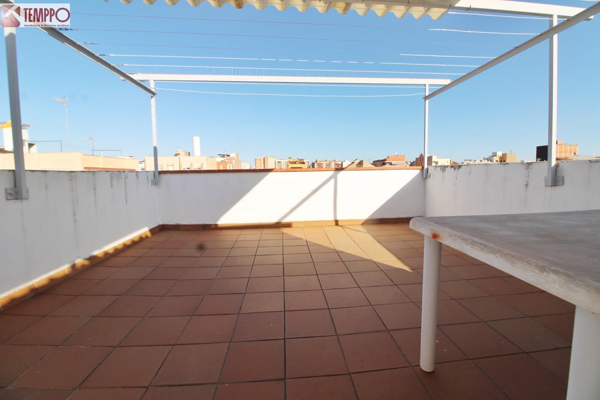 Pis en venda a Sol i Padris - Sant Oleguer, Centre - Sant Oleguer