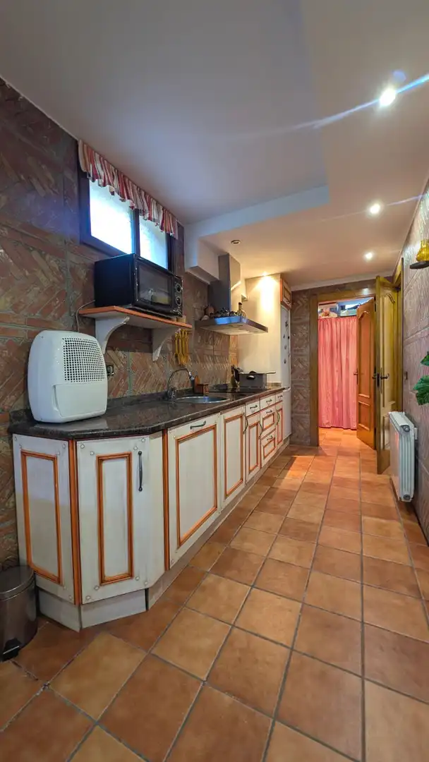 Kitchen of Houses for sale in Los Corrales de Buelna   with Heating, Private garden and Terrace