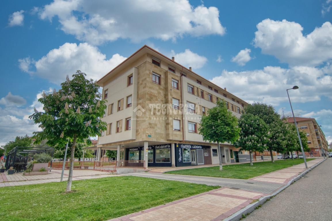 Vista exterior de Pis en venda en Arroyo de la Encomienda amb Calefacció