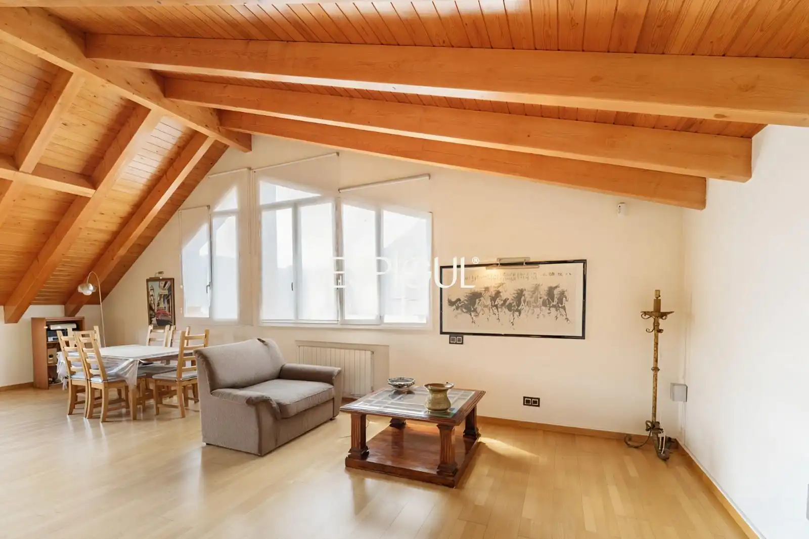 Living room of Houses for sale in Sant Cugat del Vallès  with Air Conditioner, Heating and Storage room