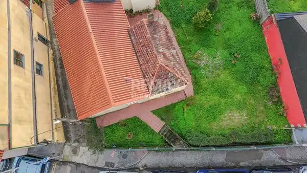 Houses for sale in Vigo   with Private garden and Storage room
