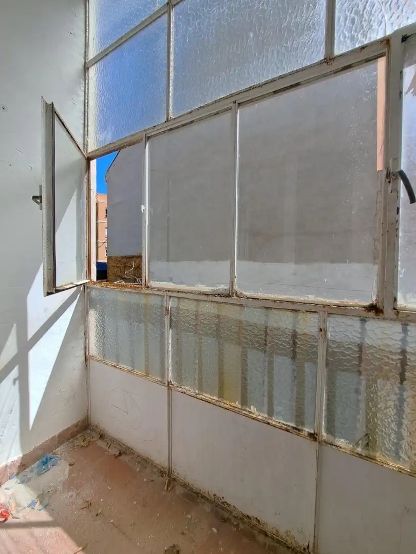 Vista exterior de Piso en venta en Requena con Balcón