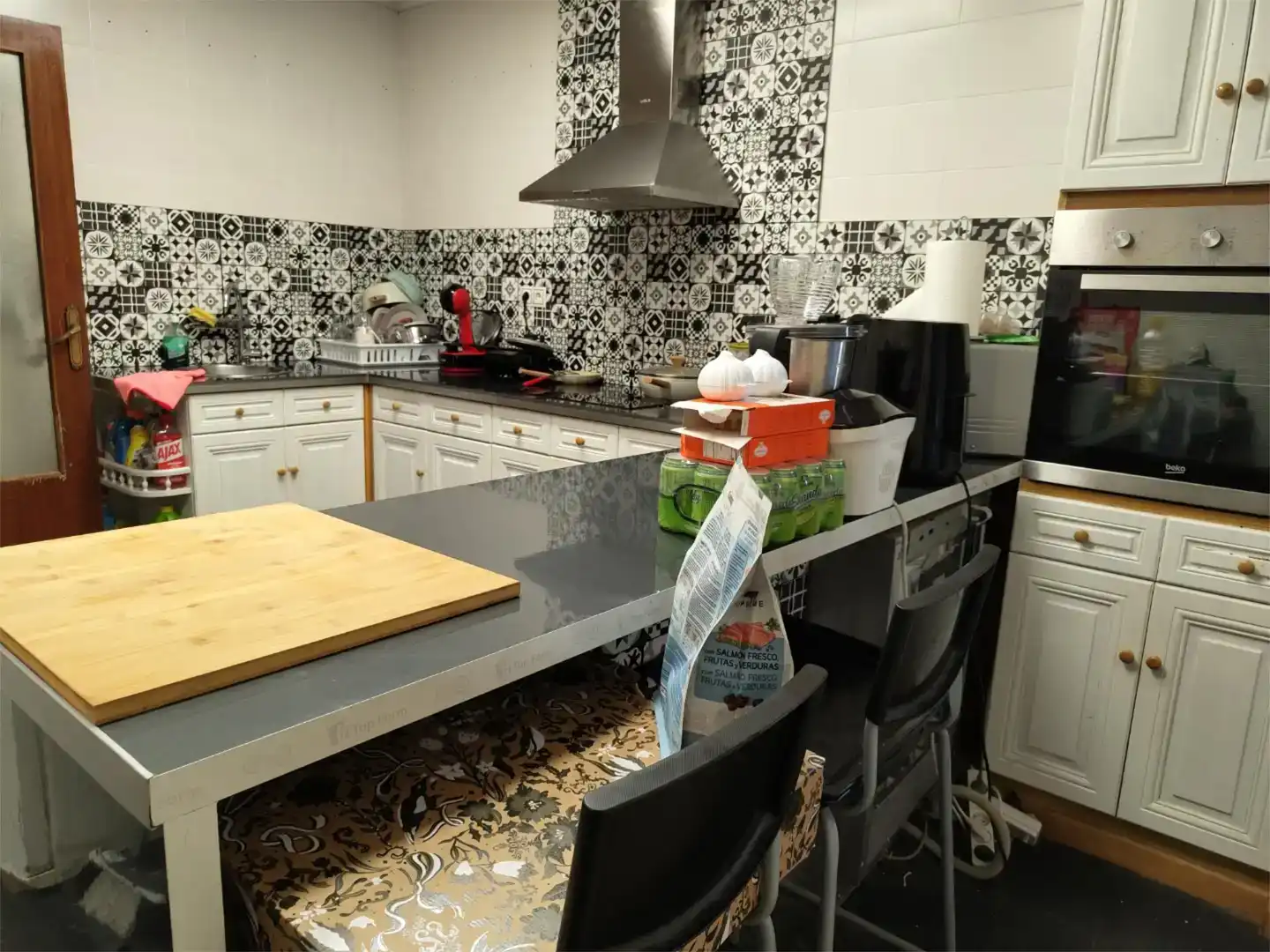 Kitchen of Flat for sale in Elda  with Air Conditioner and Balcony
