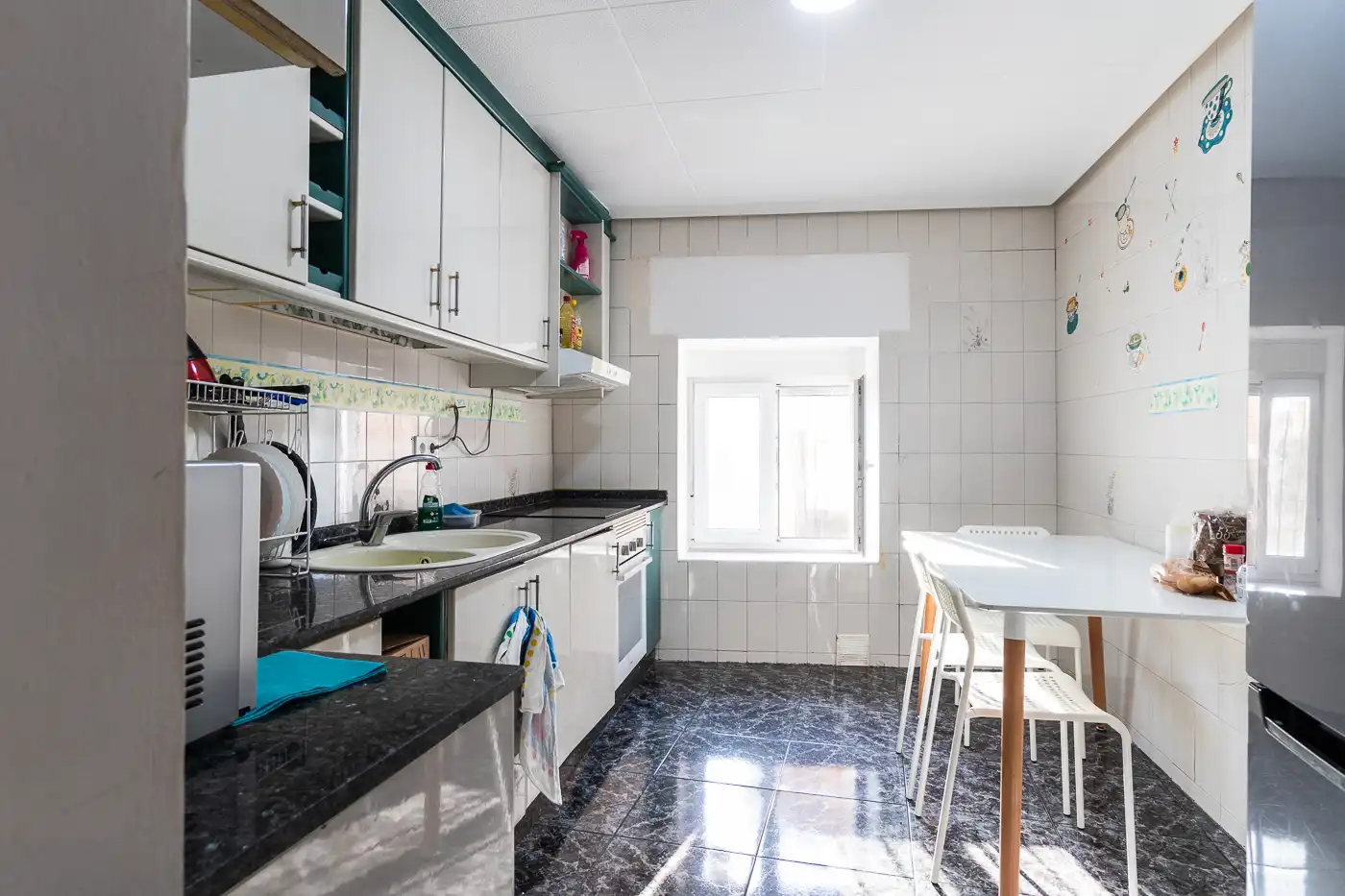 Küche von Country house zum Verkauf in Plan mit Terrasse