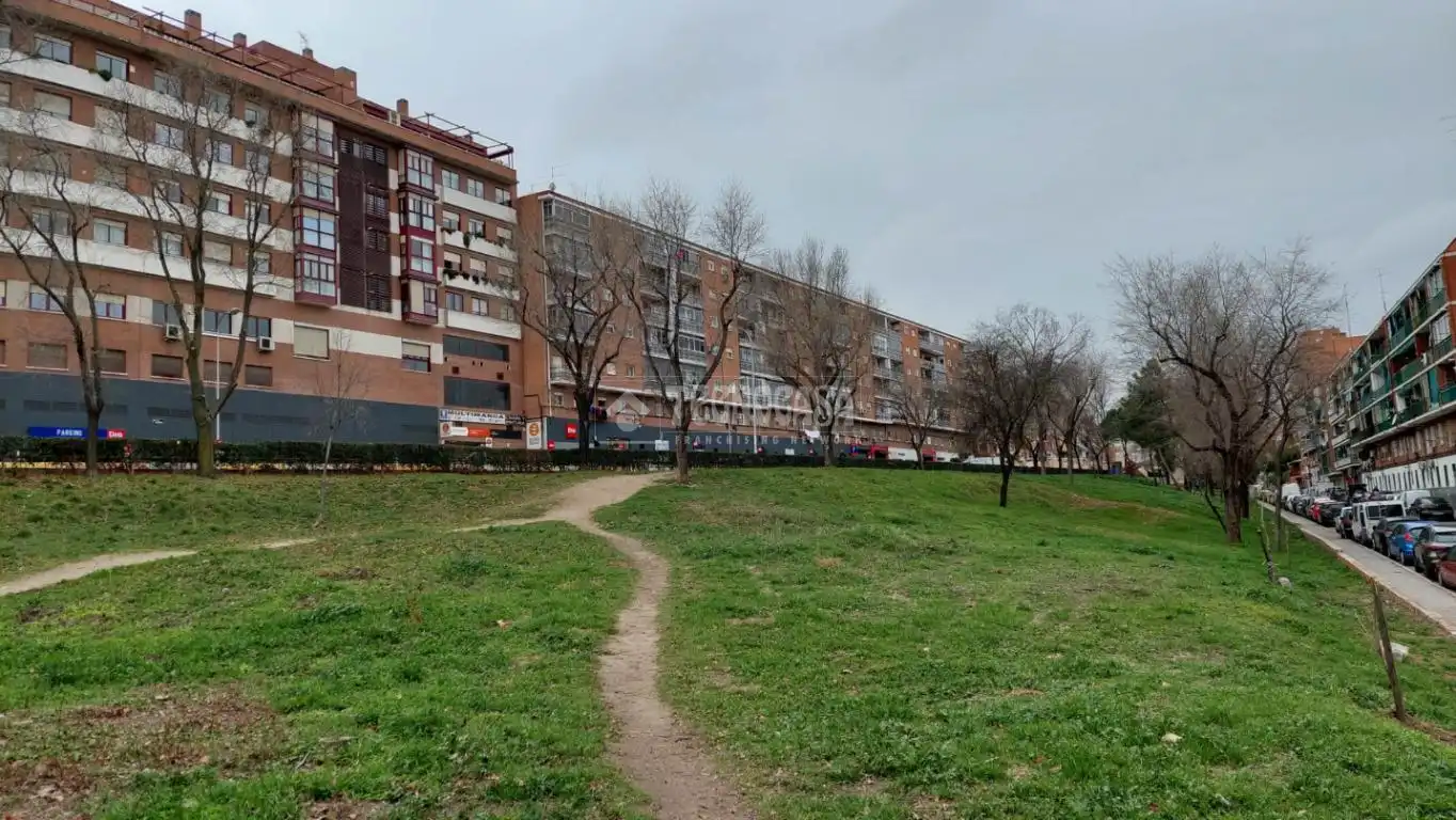 Exterior view of Garage for sale in Madrid