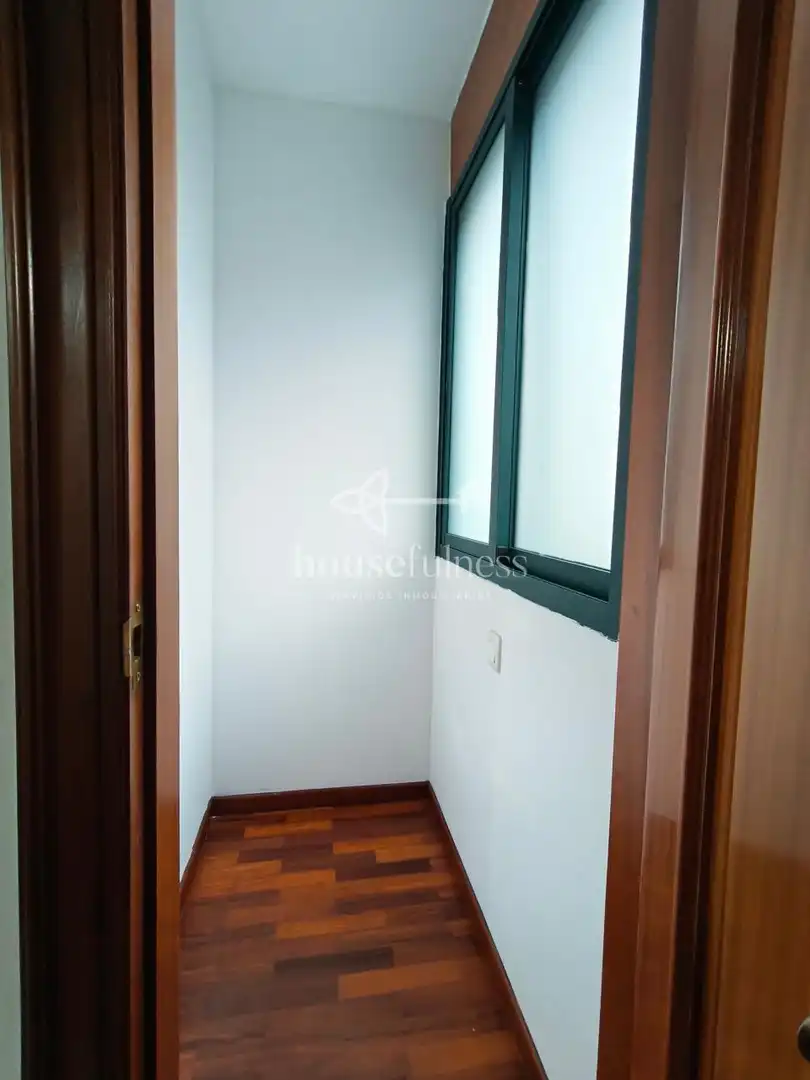 Piso en venta en Ferrol con Trastero y Amueblado