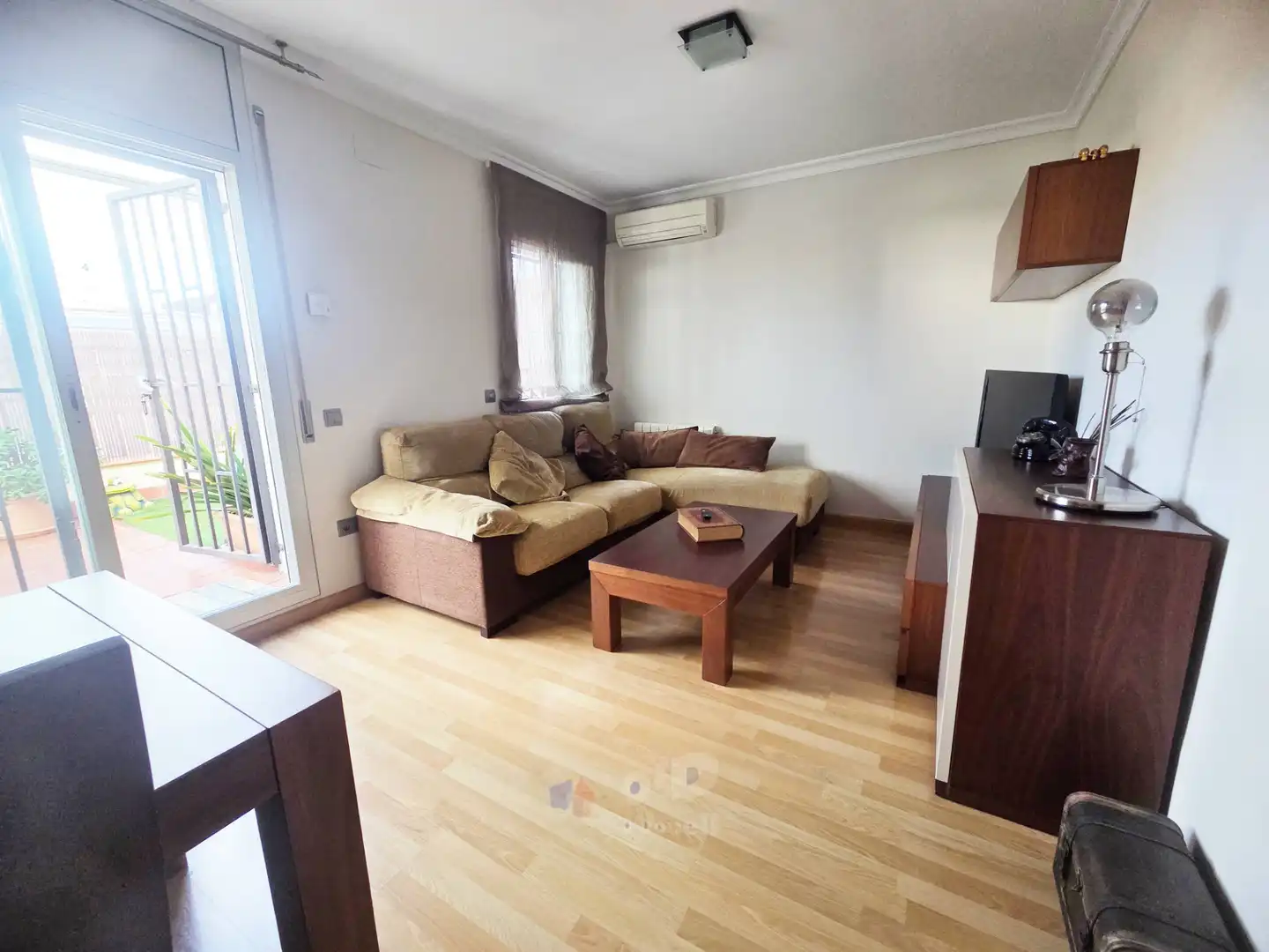Wohnzimmer von Dachboden zum Verkauf in Sant Boi de Llobregat mit Klimaanlage, Terrasse und Ofen