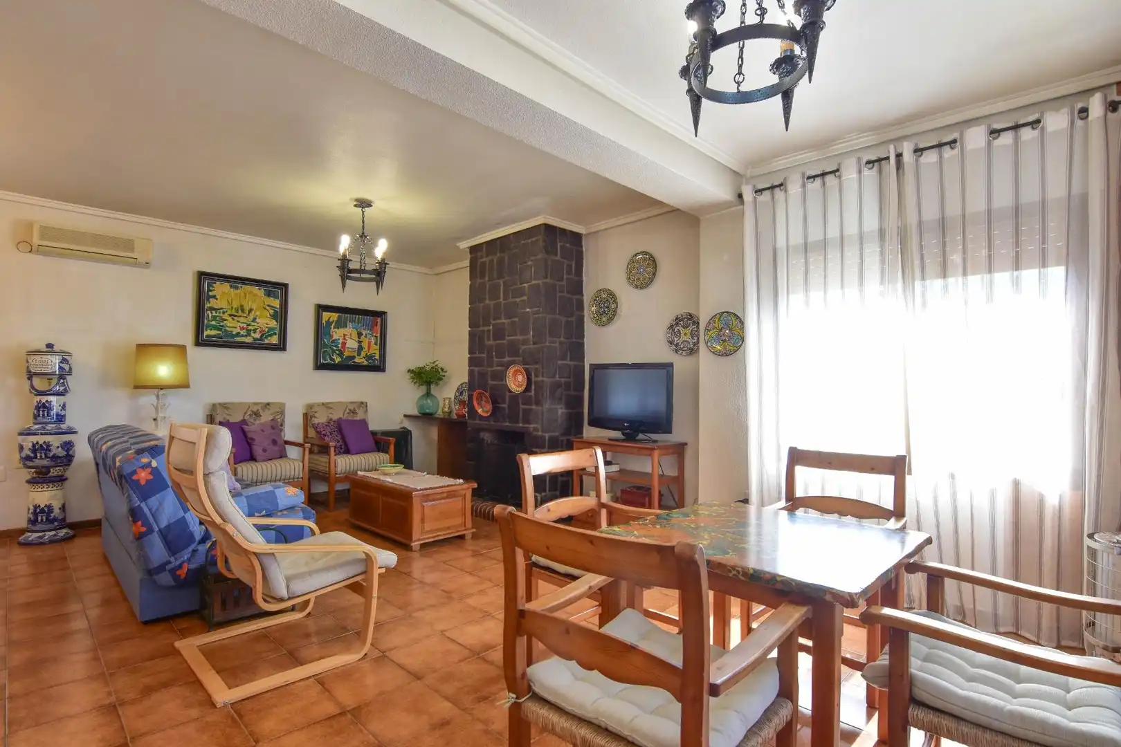 Sala de estar de Casa o chalet en venta en Montserrat con Aire acondicionado, Calefacción y Trastero