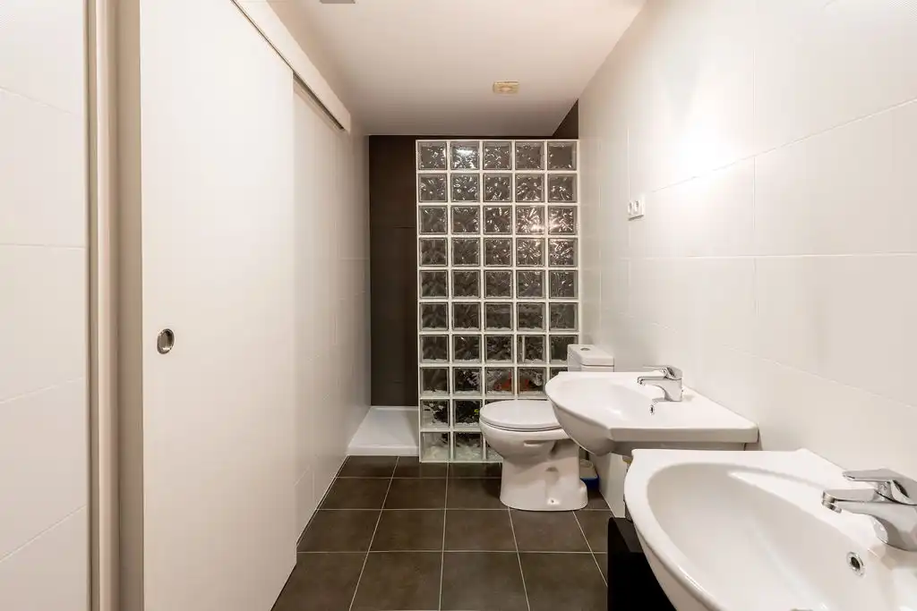Bathroom of Apartments for sale in Mataró  with Air Conditioner, Heating and Parquet flooring
