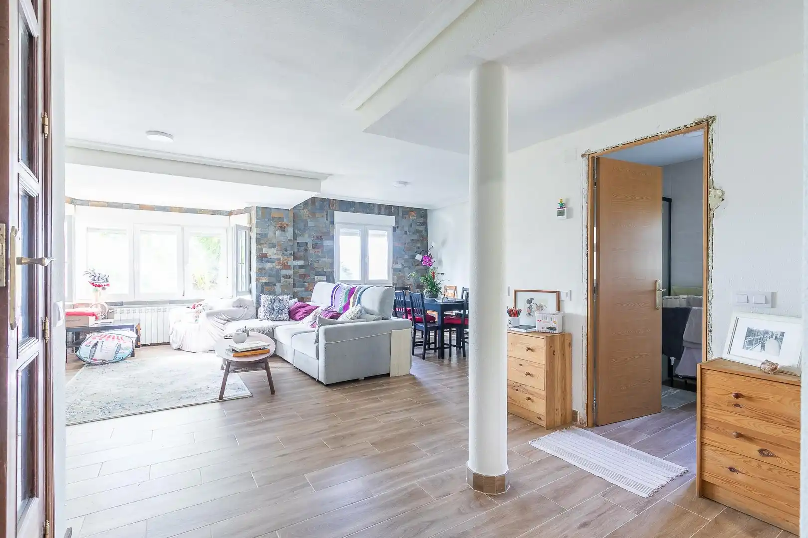 Sala d'estar de Casa o xalet en venda en Manzanares El Real amb Calefacció i Terrassa