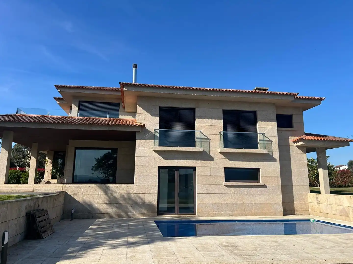 Vista exterior de Casa o chalet en venta en O Rosal   con Calefacción, Jardín privado y Terraza