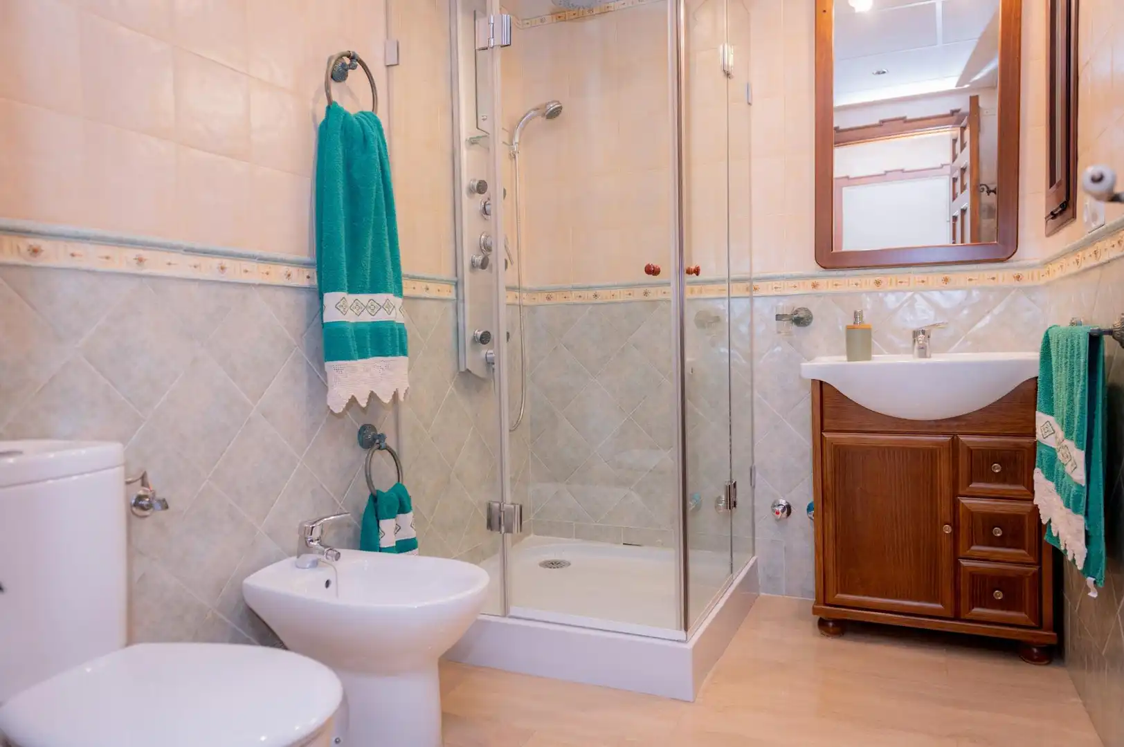 Bany de Casa o xalet en venda en Antequera amb Aire condicionat, Terrassa i Traster