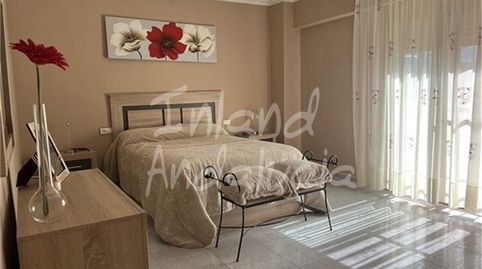 Foto 4 de Casa adosada en venta en Castillo de Locubín, Jaén