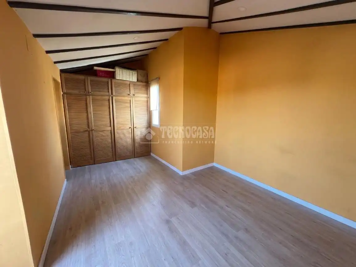 Bedroom of Attic for sale in Madrid  with Air Conditioner, Parquet flooring and Terrace