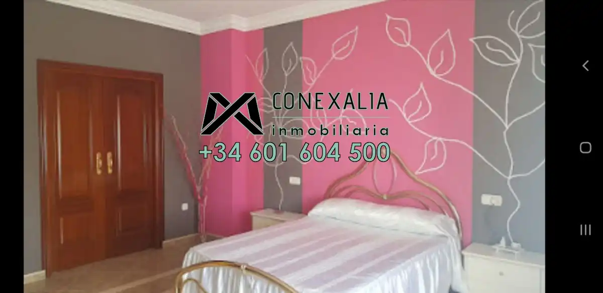 Casa en venda a Olvera