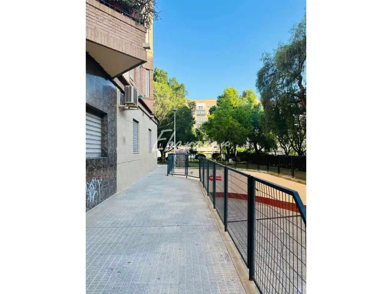 Local comercial en venta en Zeus