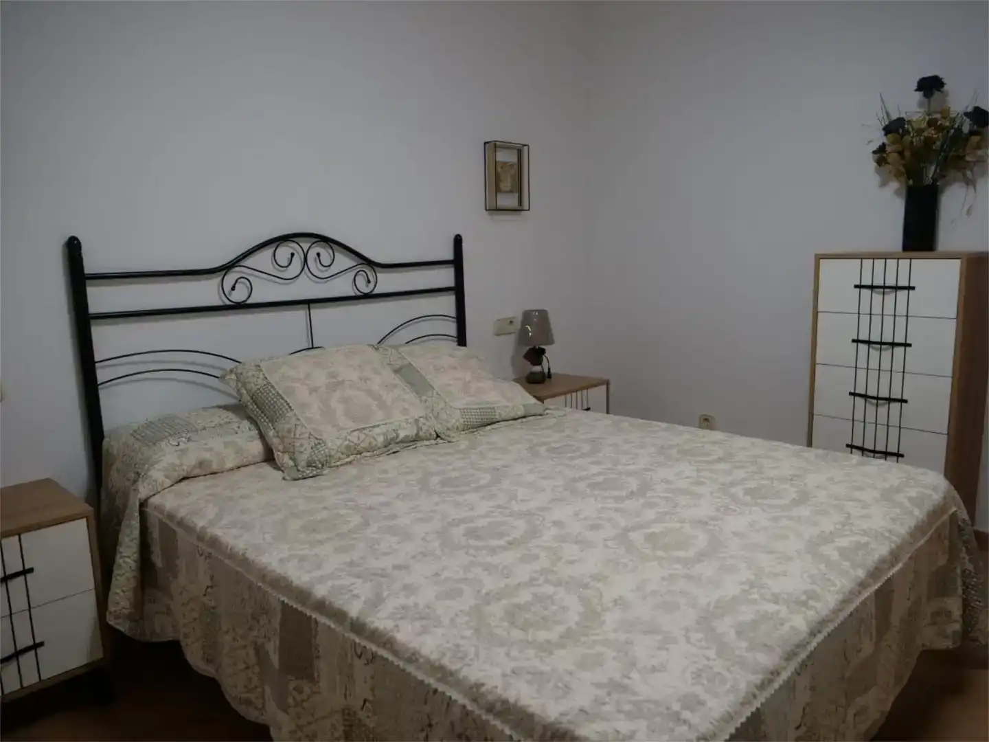 Schlafzimmer von Wohnung zur Miete in Baeza mit Privatgarten, Abstellraum und Möbliert