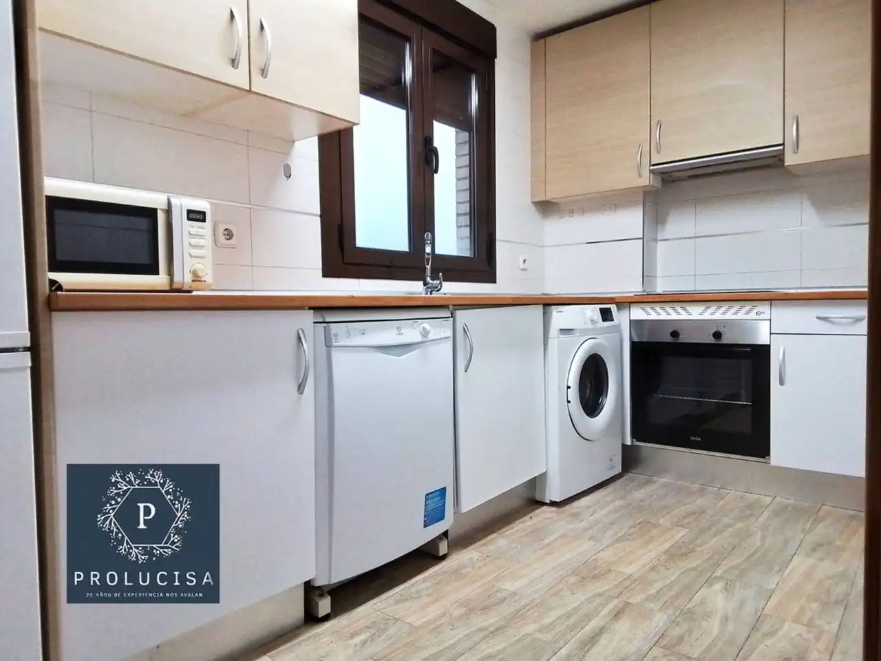 Flat with lift to rent in Calle Faustino Ruiz, imagen 2