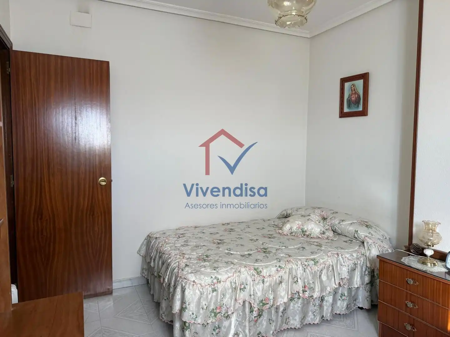 Dormitori de Casa adosada en venda en Marchamalo amb Calefacció, Jardí privat i Terrassa