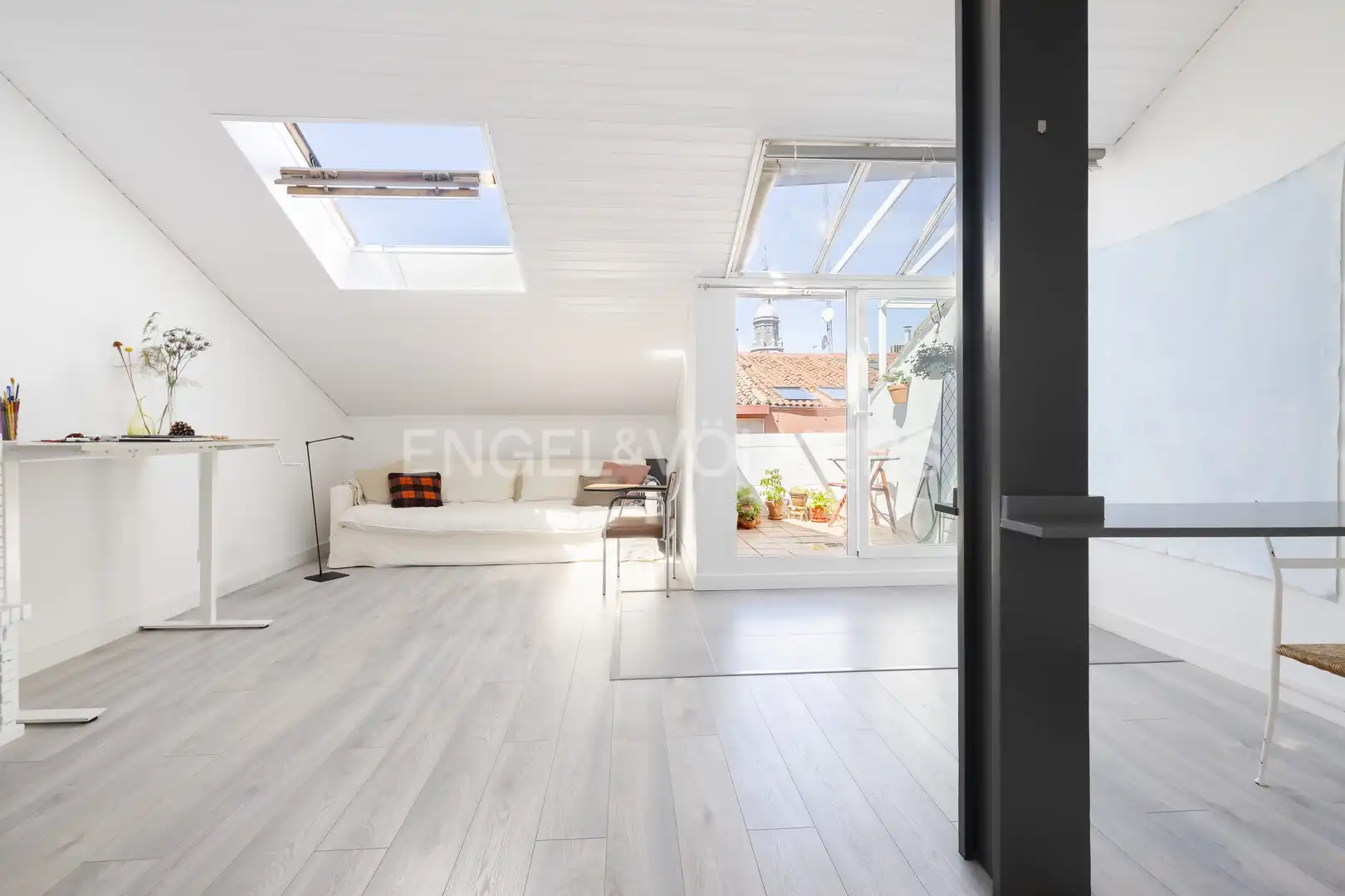 Wohnzimmer von Dachboden zum Verkauf in Madrid mit Klimaanlage, Heizung und Parkett