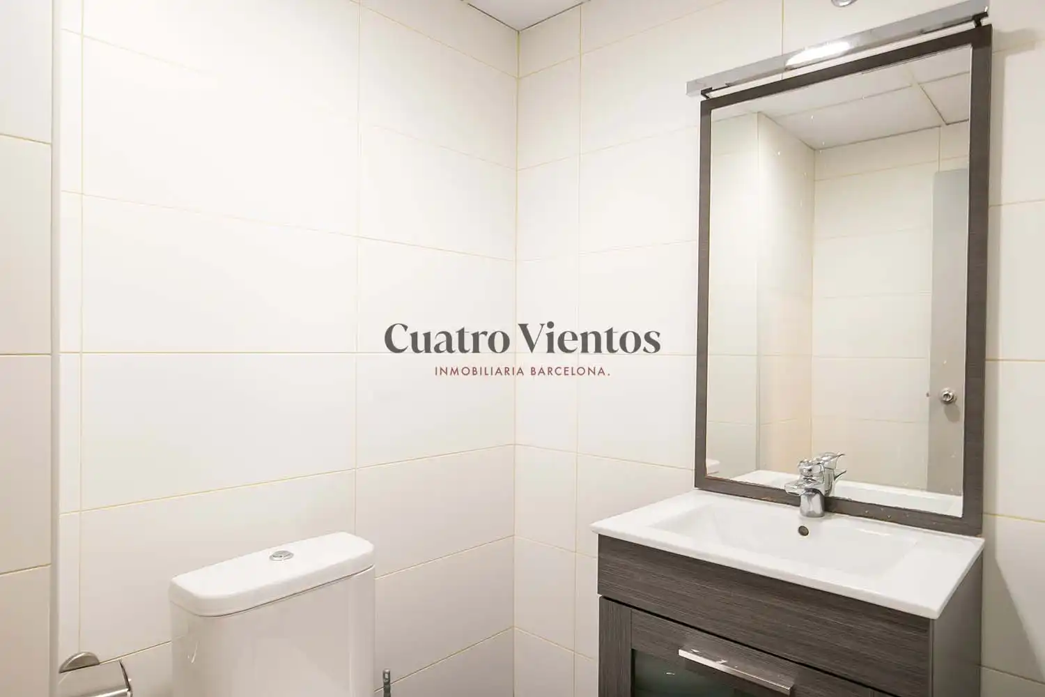 Bedroom of Office for sale in Barcelona  with Air Conditioner and Heating