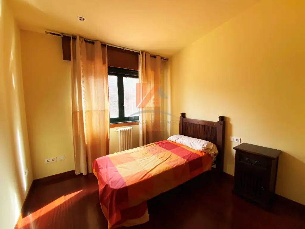 Habitación de Casa o chalet en venta en Santiago de Compostela 