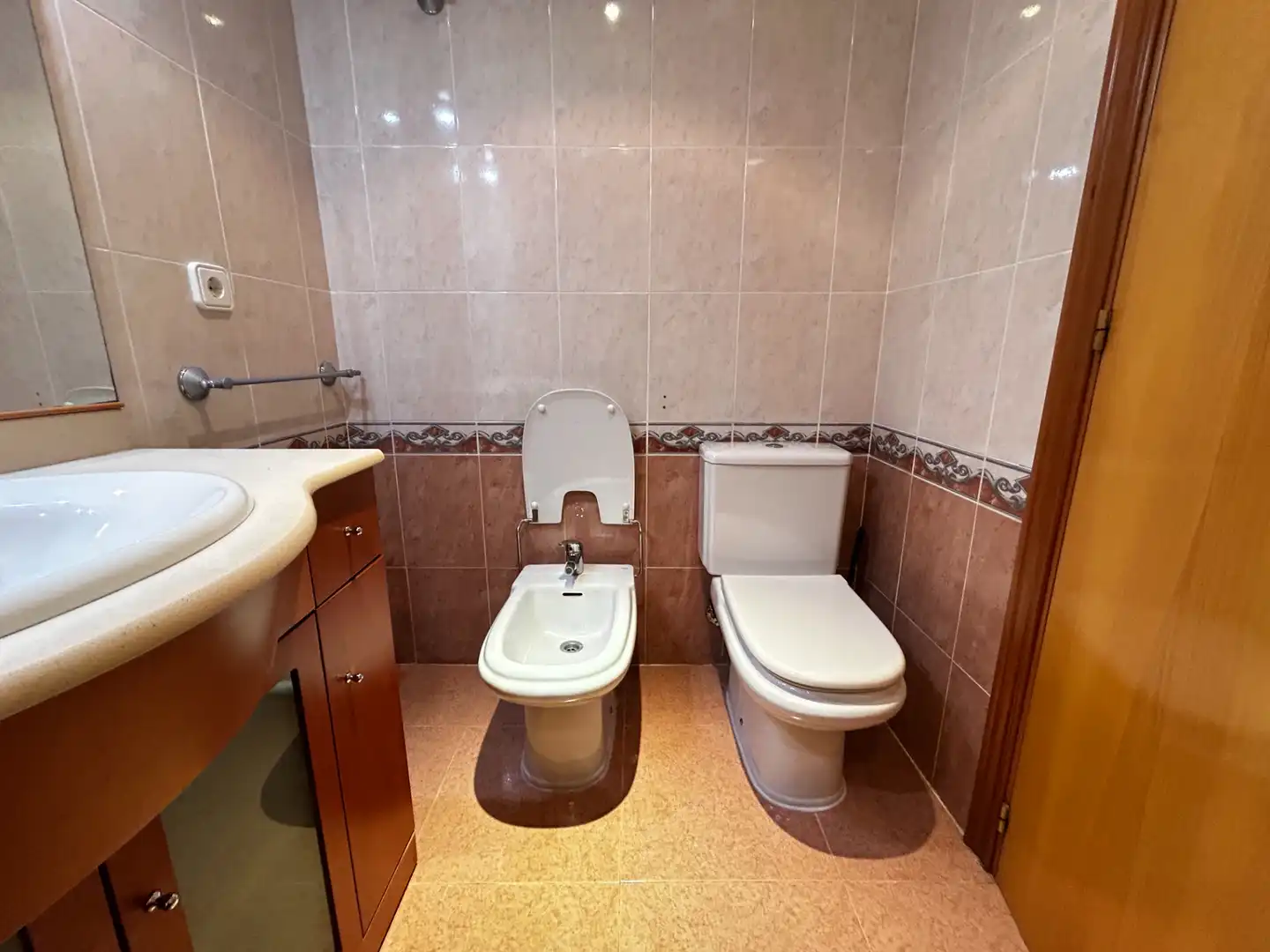 Bathroom of Flat for sale in Valls  with Air Conditioner, Heating and Oven