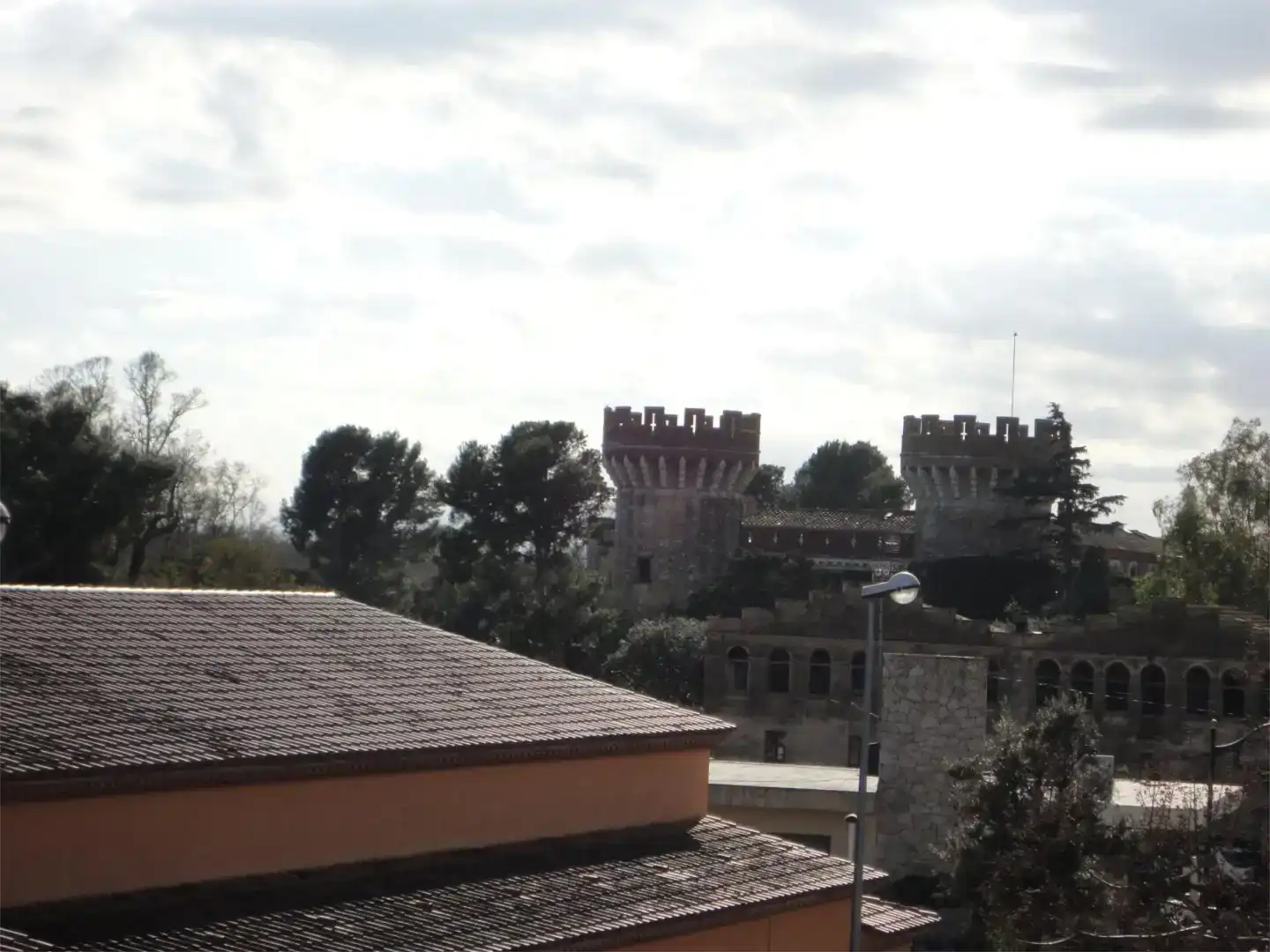 Vista exterior de Pis en venda en Peralada amb Aire condicionat i Balcó